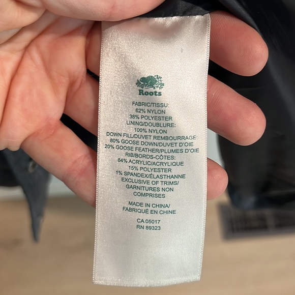 ROOTS Down Fill Winter Jacket - Picture 11 of 14